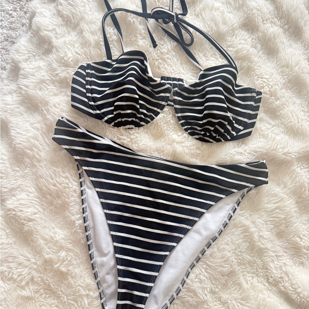 Abercrombie & Fitch White Swim Top with Black Trim